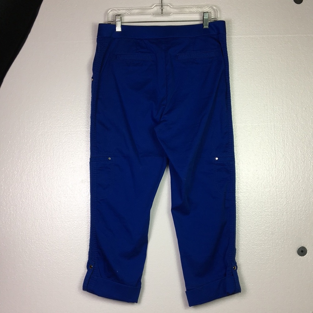 Chicos Pants womens Blue crop stretch band zip up Cargo Pockets Size 8 (1) Cuffs - Picture 5 of 12